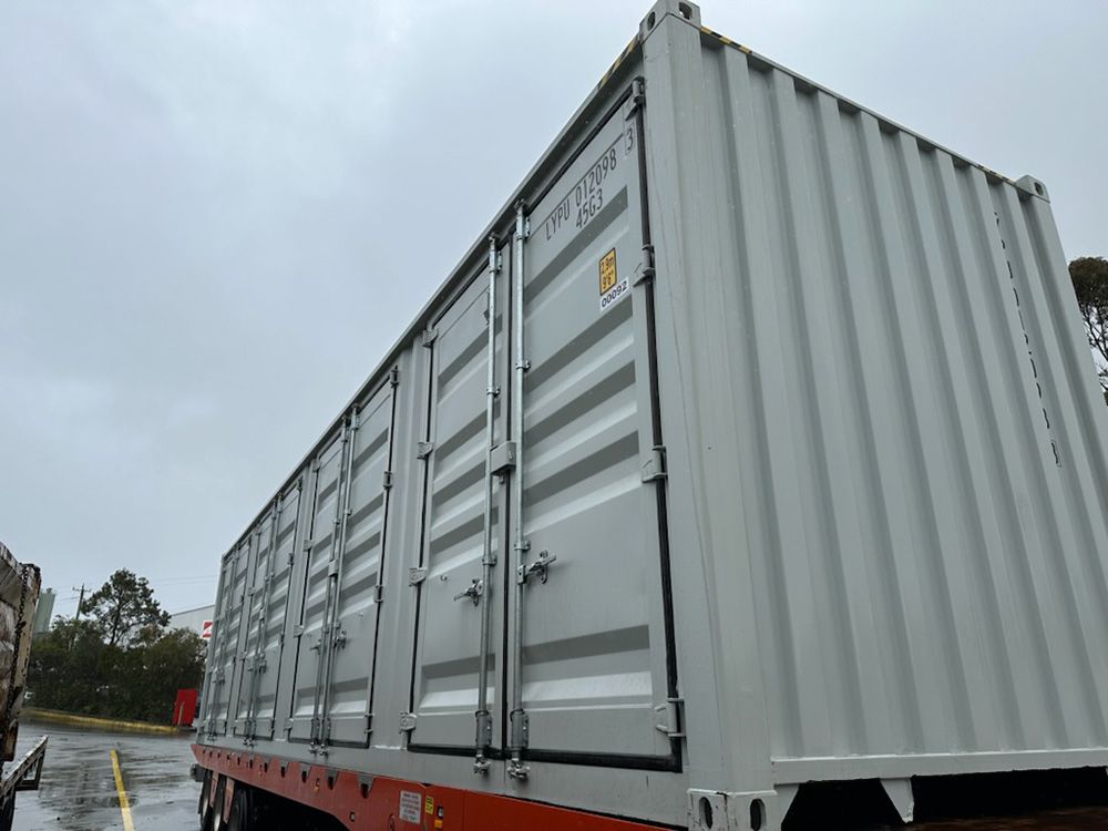 Specialty high-cube shipping container